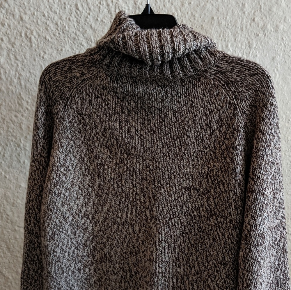 MOVING SALE Lee Chunky Cable-knit Sweater